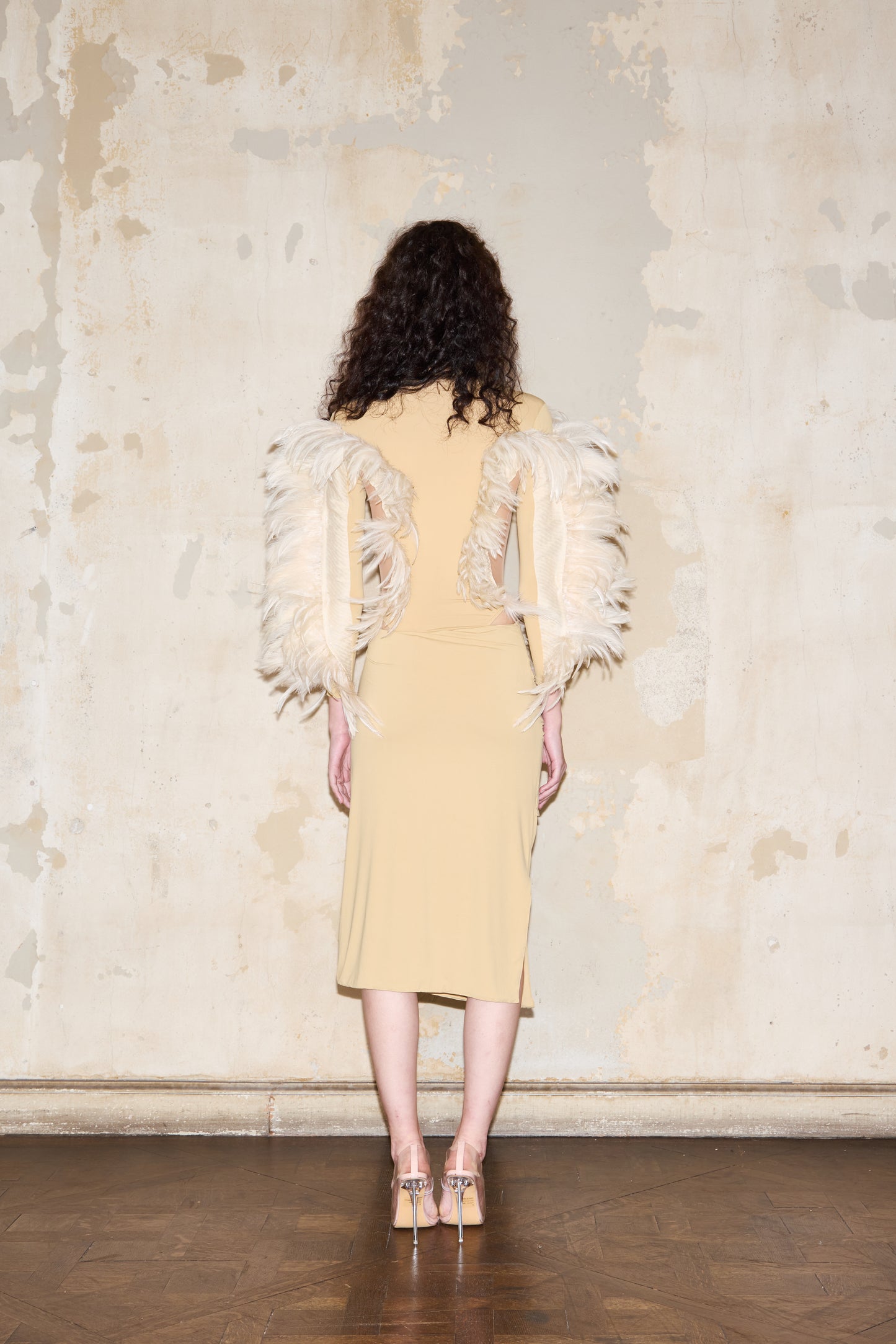 BODY PRADO BEIGE *PRE ORDER*