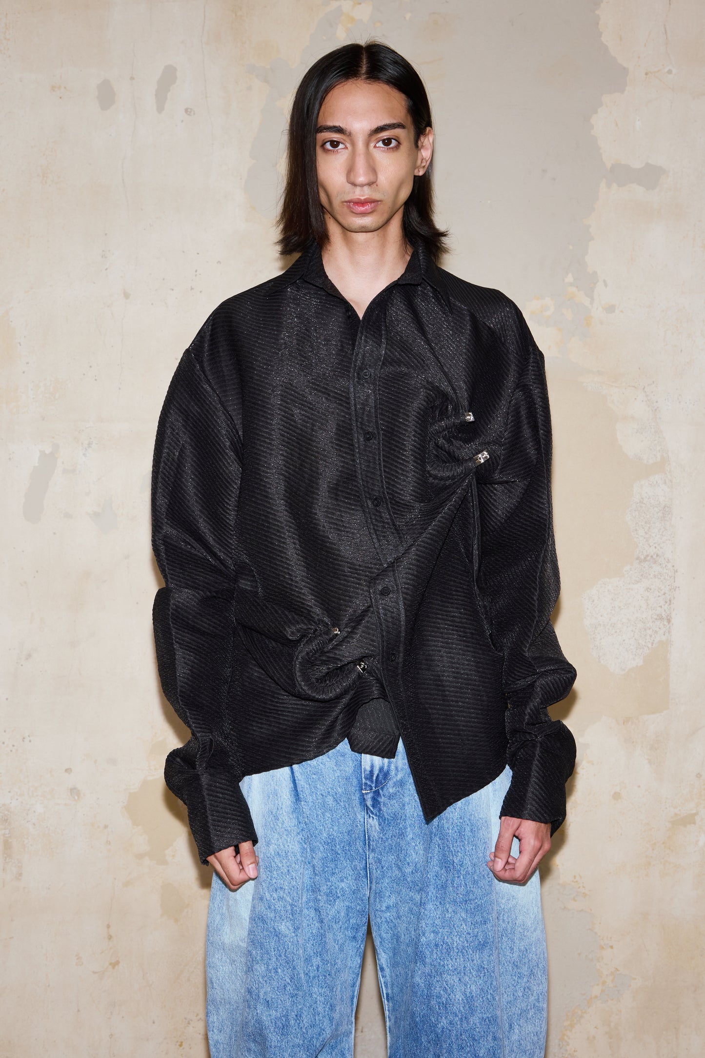 SARAVIA SHIRT NEGRA